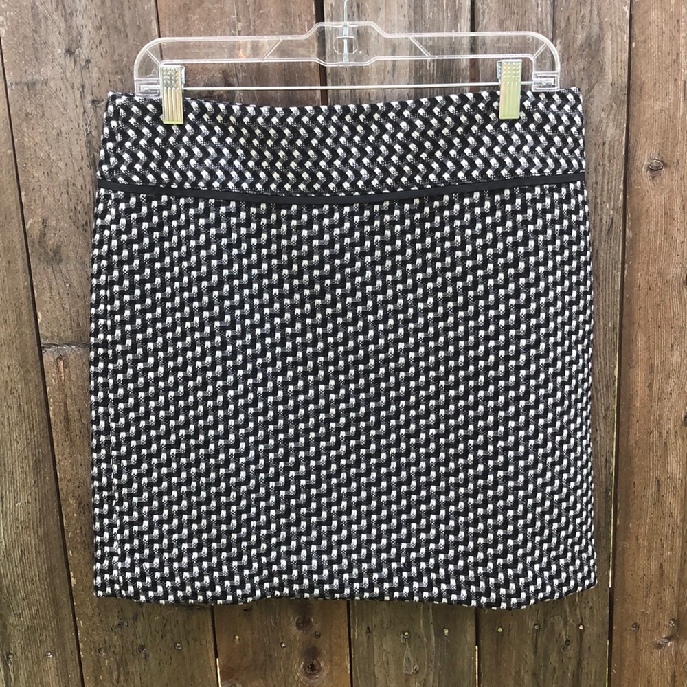 Loft women’s mini skirt size 6